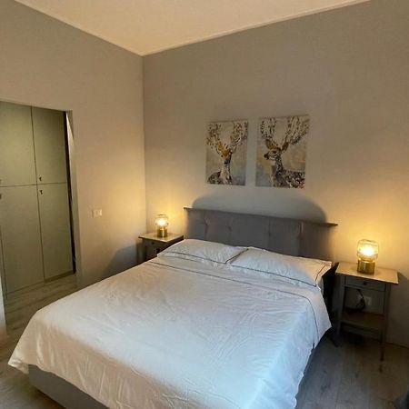 Stilish Apartment Few Steps From The Underground Mailand Exterior foto