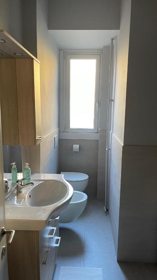 Stilish Apartment Few Steps From The Underground Mailand Exterior foto