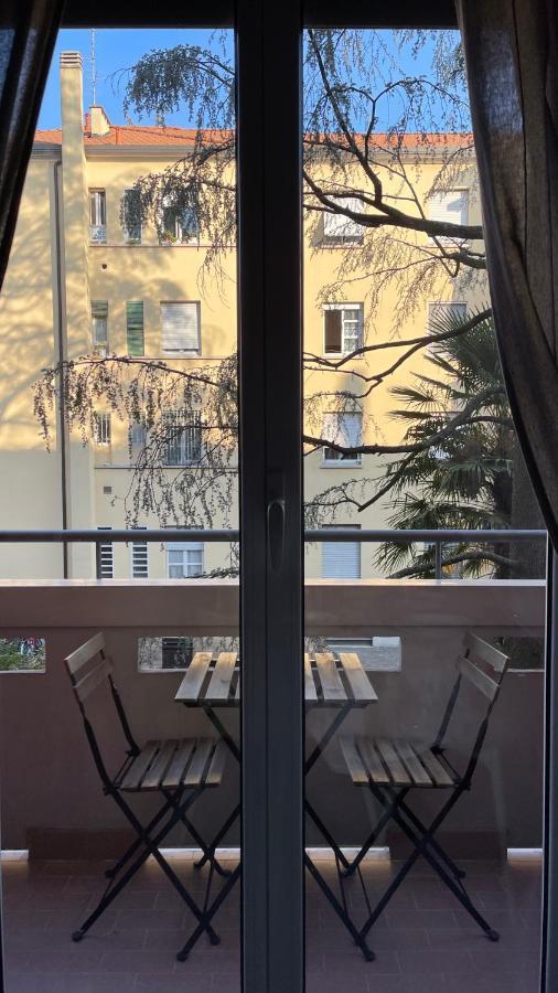 Stilish Apartment Few Steps From The Underground Mailand Exterior foto