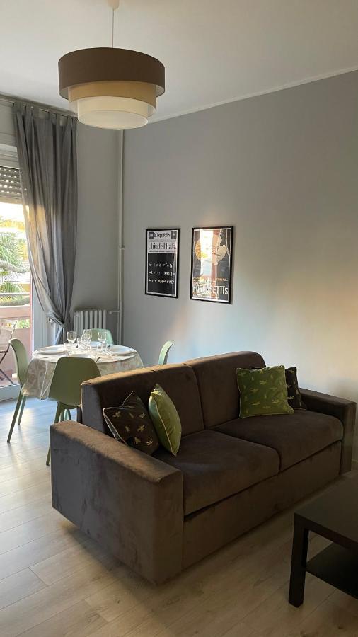 Stilish Apartment Few Steps From The Underground Mailand Exterior foto